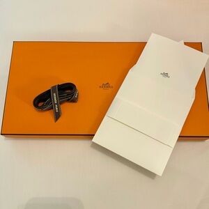 Hermes box & ribbon 🧡